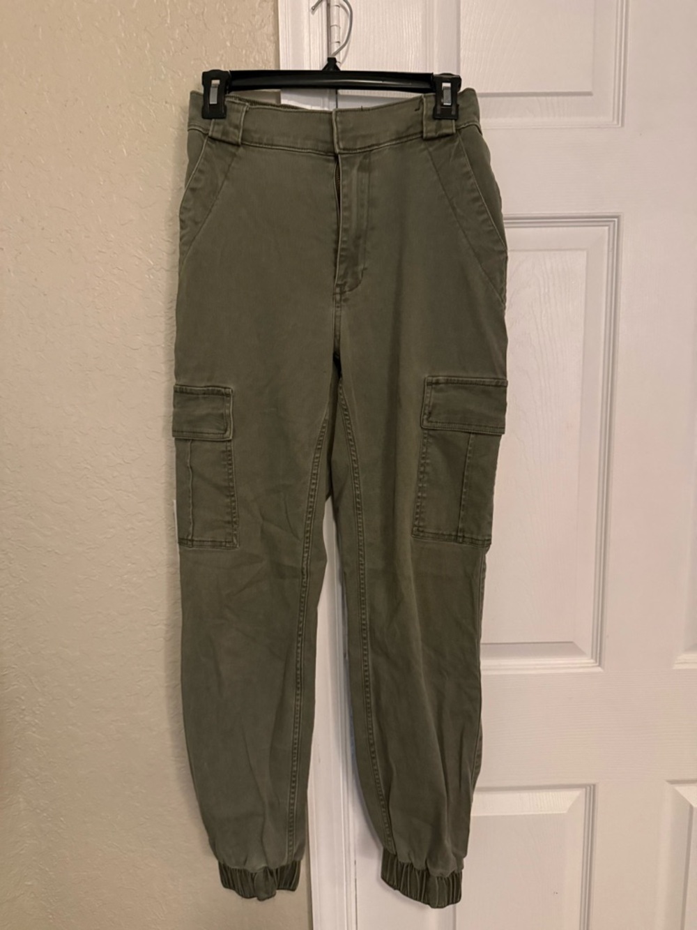 Hollister women Olive Cargo Joggers